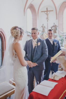 Eheversprechen von Kristina und Austin bei der Hochzeit in Würzburg, festgehalten von Hochzeitsfotograf Conny Schöffmann Photography