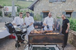 BBQ Grillbuffet bei der Weingut Hochzeit in Würzburg von Hochzeitsfotograf Conny Schöffmann Photography