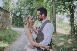 Paarshooting zur Hochzeit in der Ruine mit freier Trauung festgehalten von Hochzeitsfotografin Conny Schöffmann Photography, Würzburg